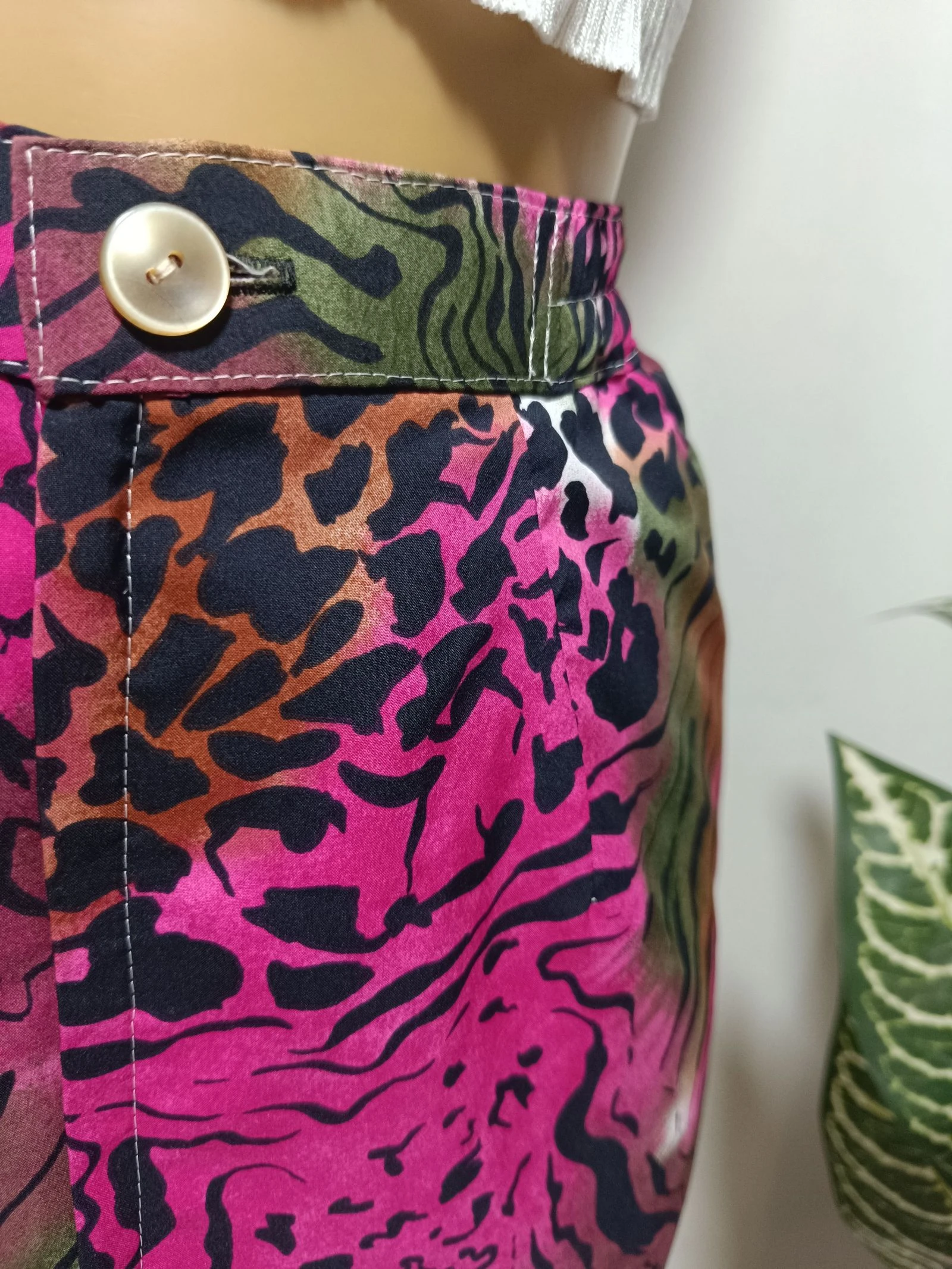 Damesrok met dierenprint in veelkleurig. Rok. Jupe – photo 4
